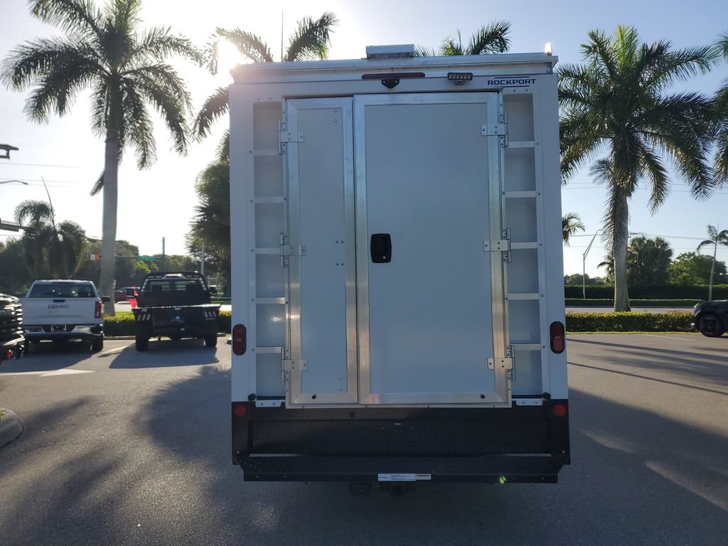 New 2026 GMC Savana 3500 w/ Power Convenience Package RWD image 4