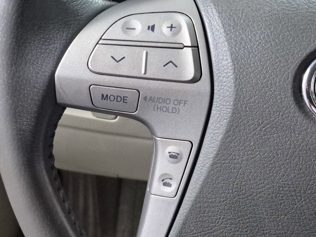 Used 2010 Toyota Camry XLE w/ Leather Pkg FWD image 12