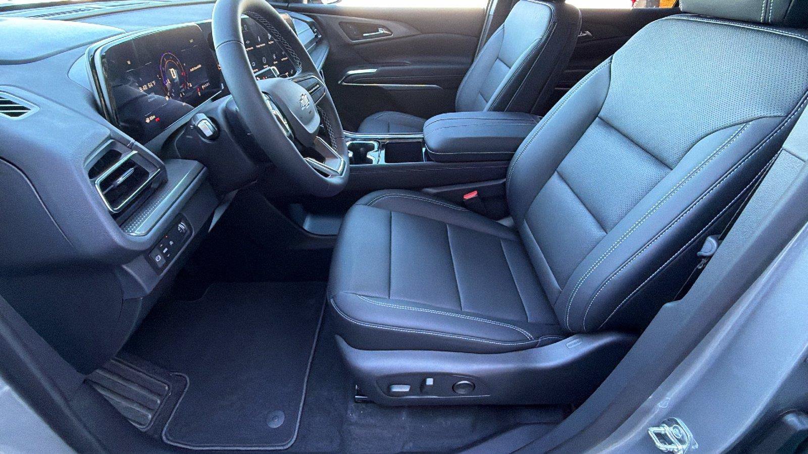 New 2027 Chevrolet Traverse LT w/ Driver Confidence Package FWD image 16