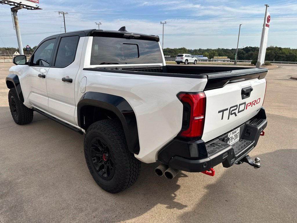 Used 2025 Toyota Tacoma TRD Pro AWD/4WD image 5