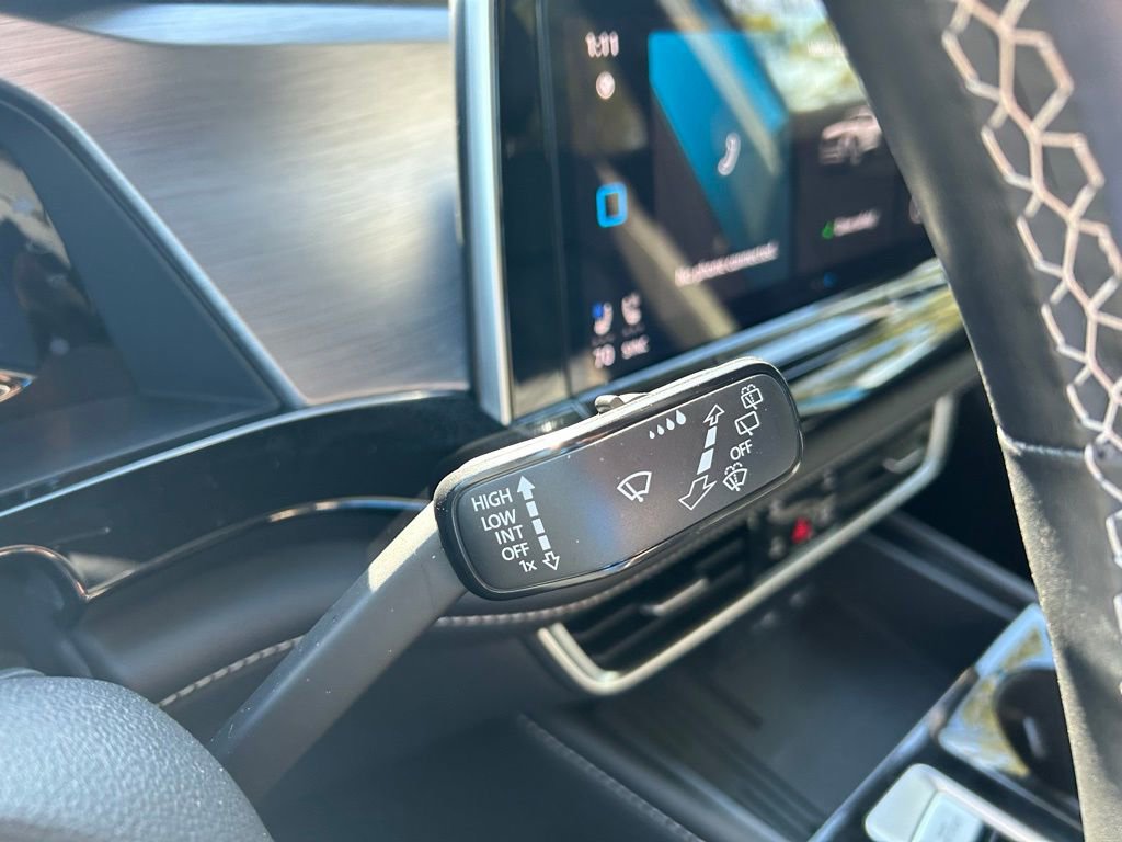 Used 2025 Volkswagen Atlas Cross Sport SE w/ Panoramic Sunroof Package image 22