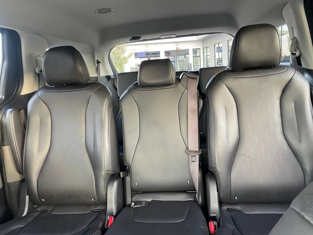 Used 2026 Kia Carnival LXS FWD image 23