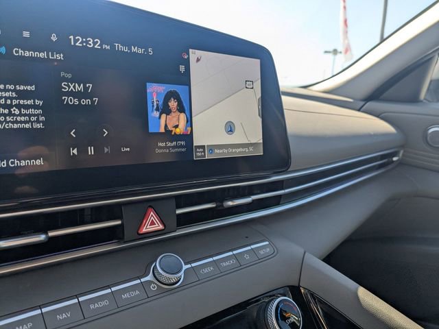 Used 2025 Hyundai Elantra SEL image 24