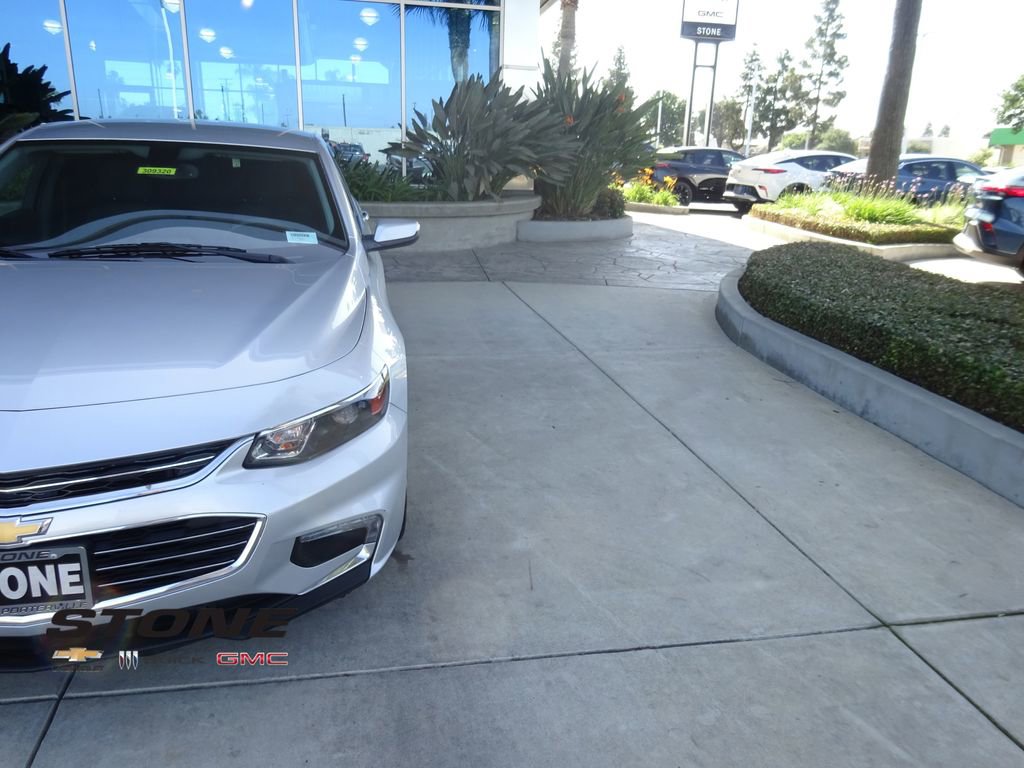 Used 2018 Chevrolet Malibu LT FWD image 32