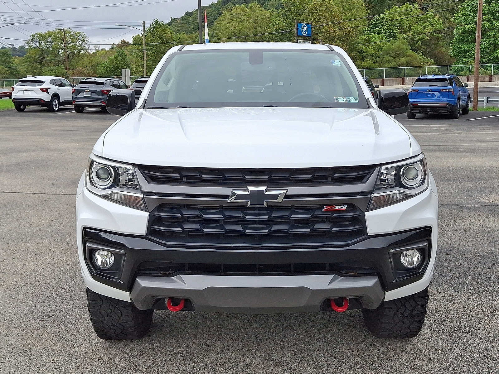 Used 2021 Chevrolet Colorado Z71 AWD/4WD image 2