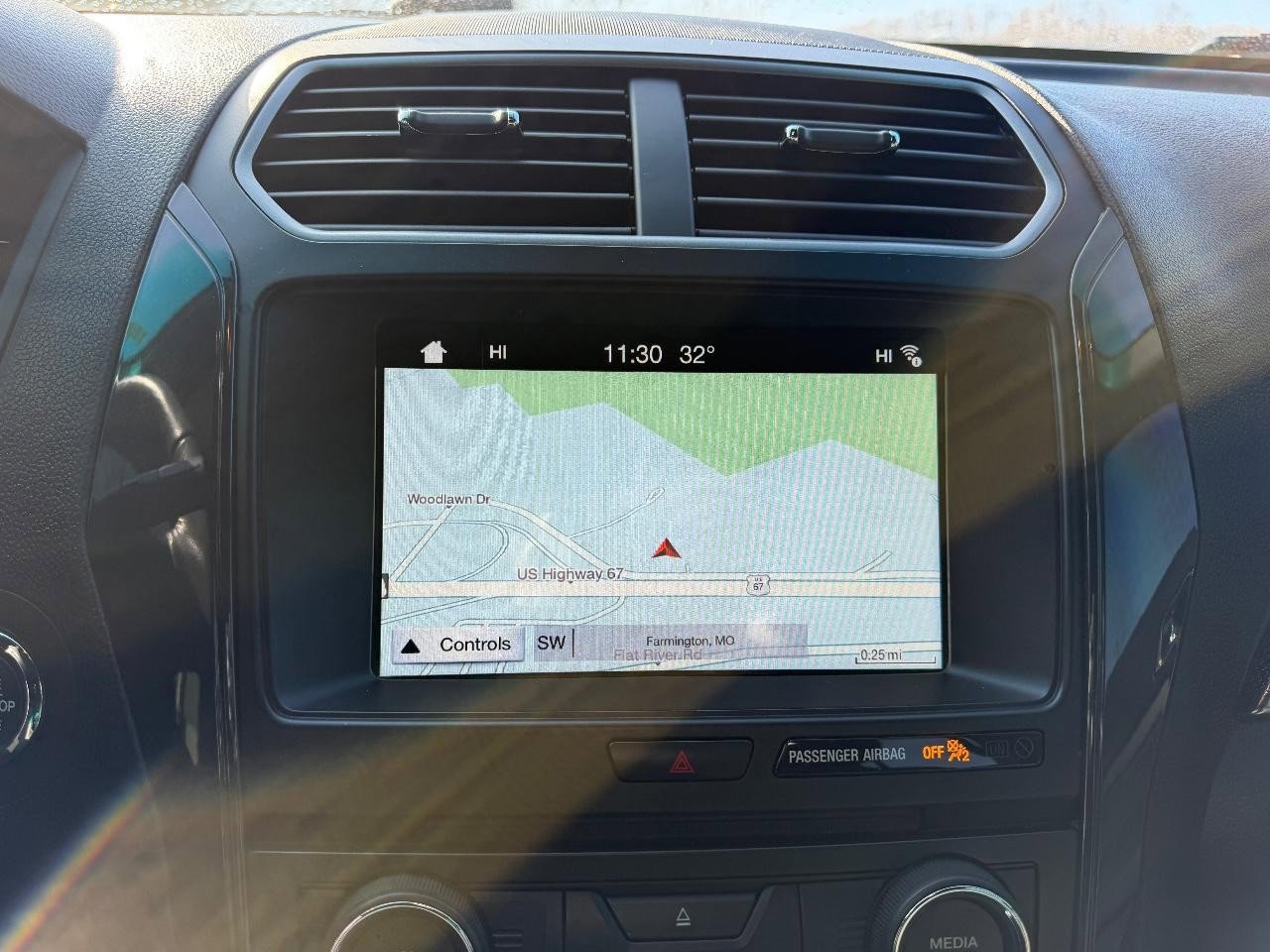 Used 2018 Ford Explorer XLT w/ Equipment Group 201A image 17