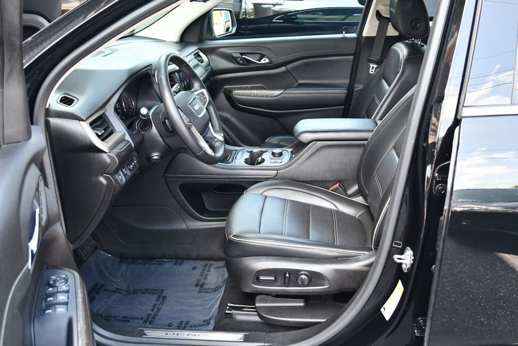 Used 2021 GMC Acadia Denali w/ Denali Technology Package FWD image 44