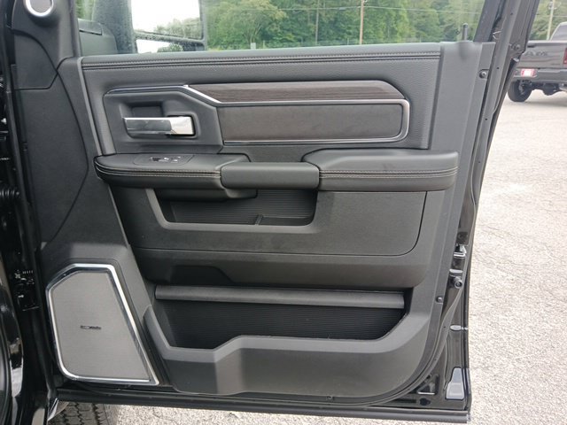 New 2026 RAM 5500 4x4 Crew Cab w/ Laramie Trim Package image 29