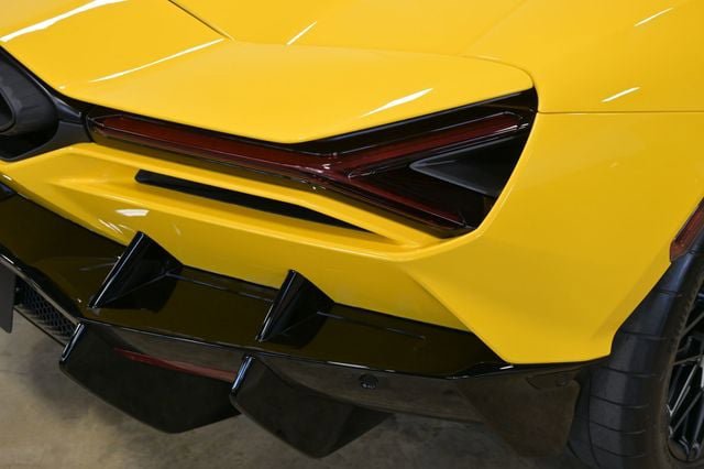 Used 2024 Lamborghini Revuelto AWD/4WD image 15
