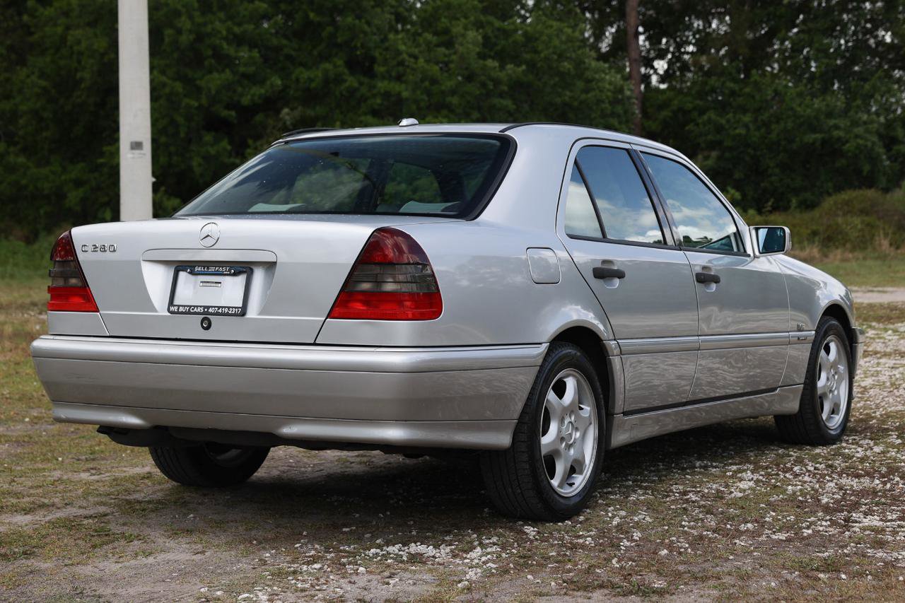 Used 2000 Mercedes-Benz C 280 Sedan image 11