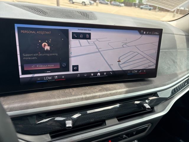 Used 2024 BMW X7 xDrive40i w/ Premium Package AWD/4WD image 11