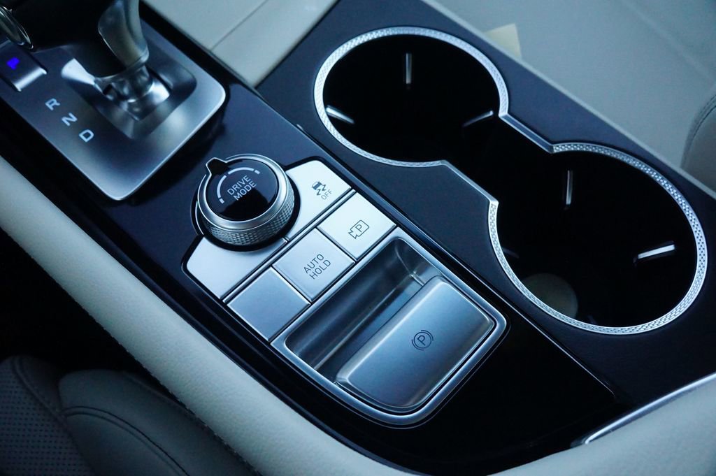 Certified 2026 Genesis G70 2.5T image 10