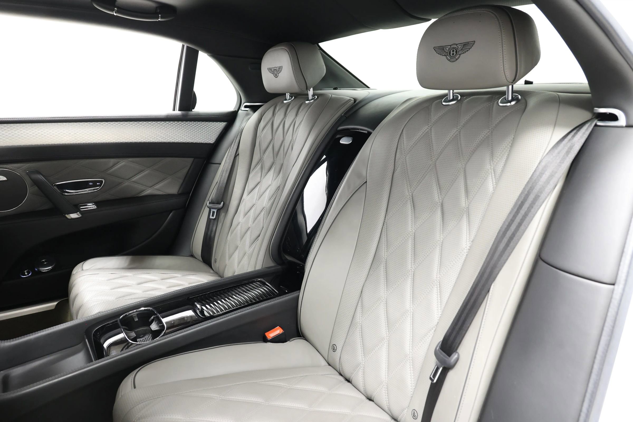 Used 2014 Bentley Flying Spur W12 image 3