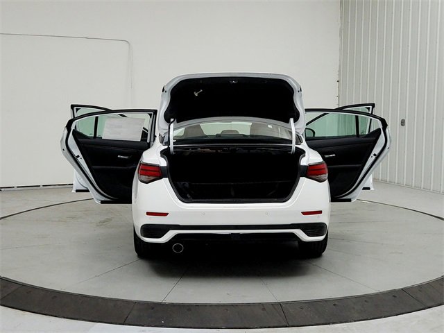 New 2025 Nissan Sentra SR w/ SR Premium Package image 14