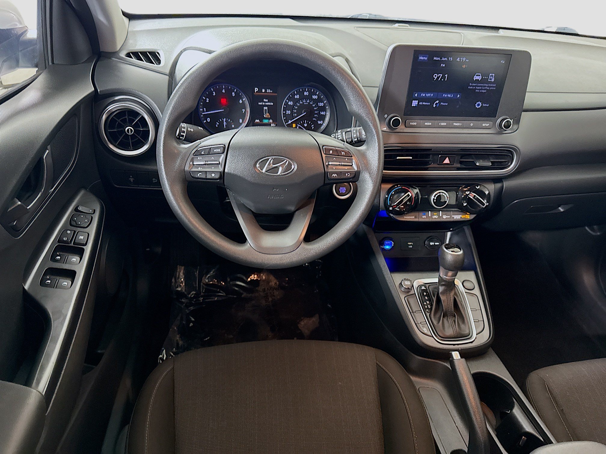 Used 2022 Hyundai Kona SEL FWD image 17