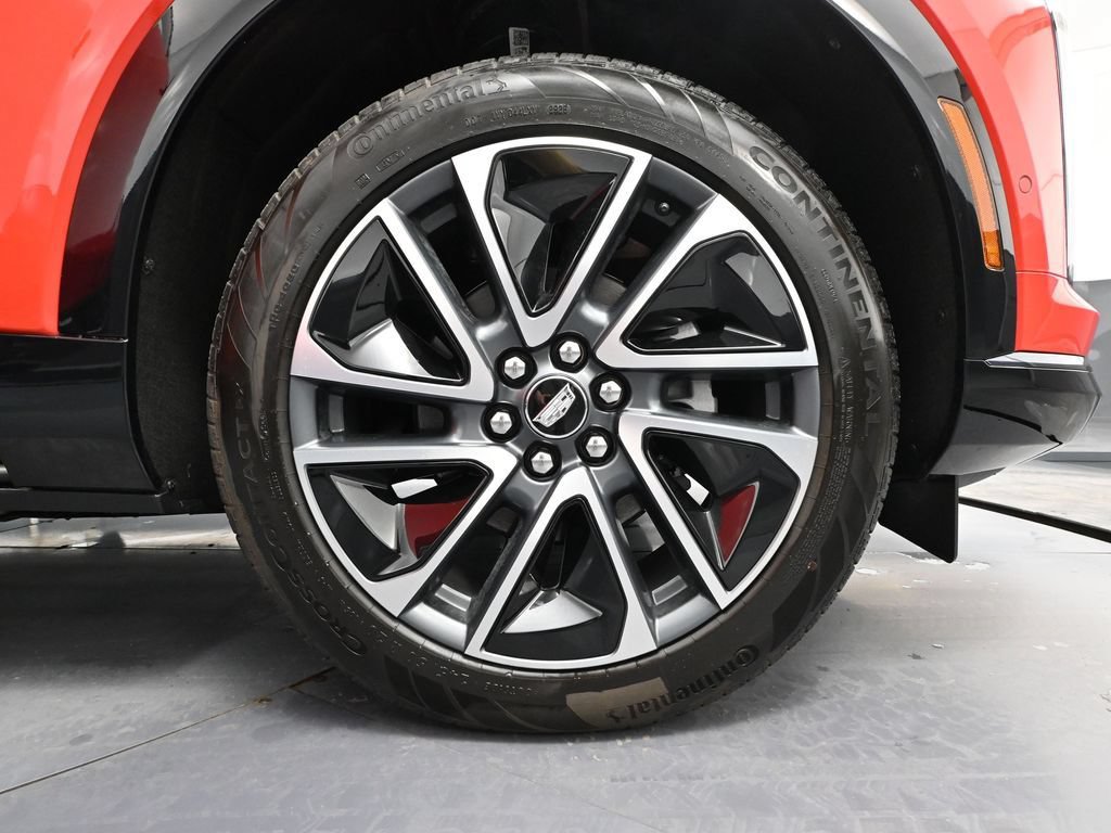 Used 2026 Cadillac Optiq Sport 1 w/ LPO, Floor Liner Package AWD/4WD image 16
