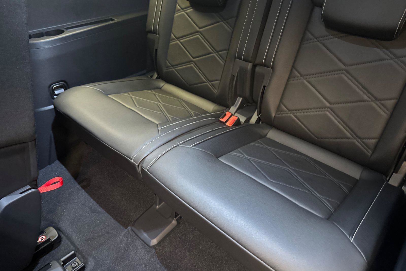 New 2026 Volkswagen Atlas SE image 14