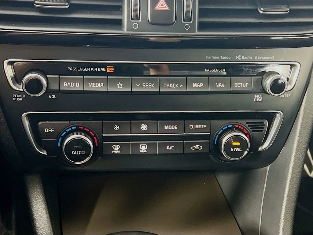 Used 2020 Kia Optima SX image 16