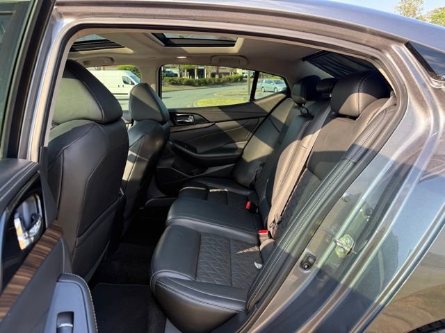 Used 2017 Nissan Maxima Platinum FWD image 28