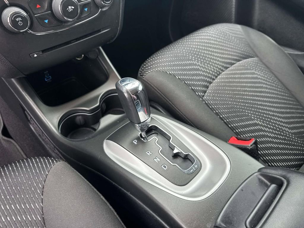 Used 2017 Dodge Journey SE w/ Flexible Seating Group FWD image 36
