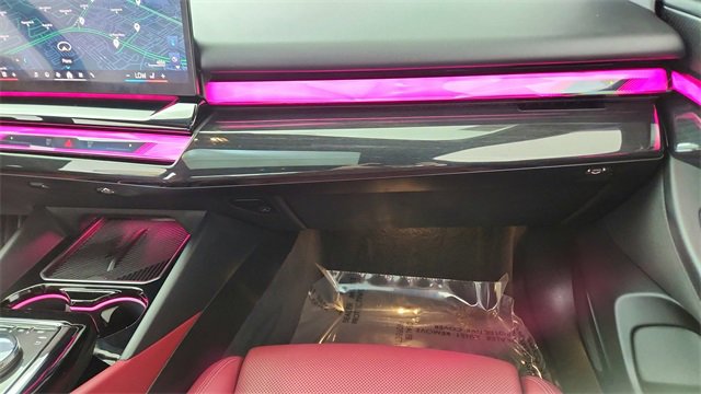 Used 2024 BMW i5 eDrive40i w/ Premium Package image 37