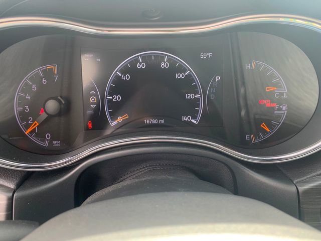 Used 2021 Jeep Grand Cherokee Laredo image 8