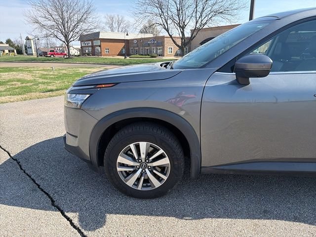 Used 2022 Nissan Pathfinder SL w/ Cargo Package FWD image 8