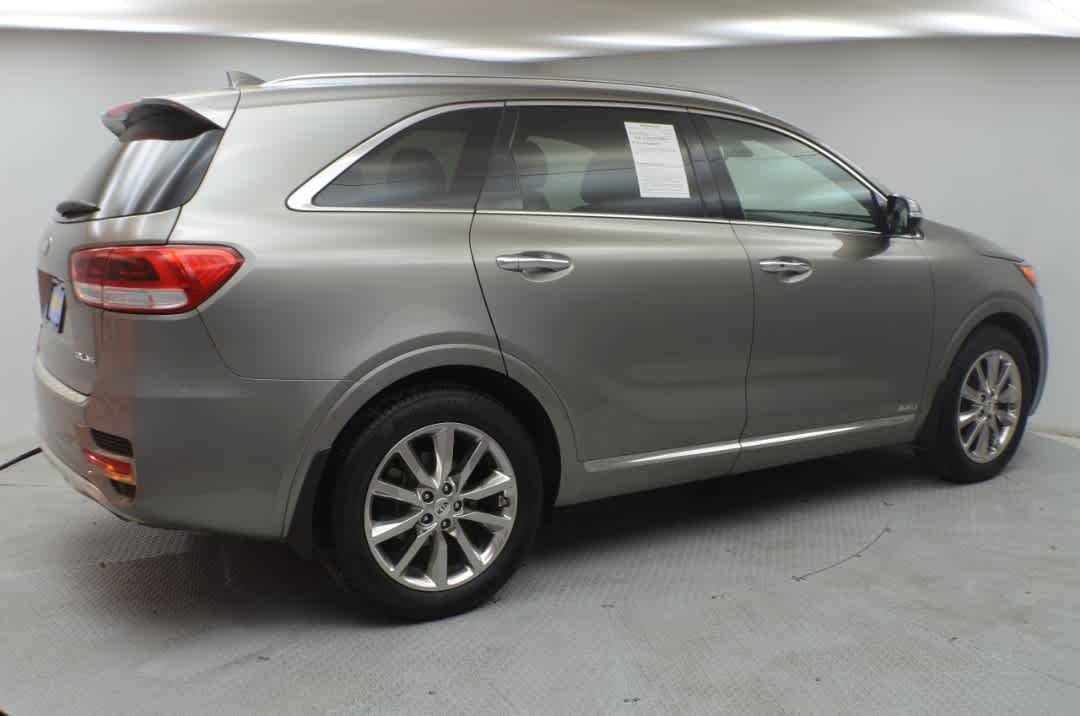 Used 2016 Kia Sorento SX w/ SXL Technology Package AWD/4WD image 11