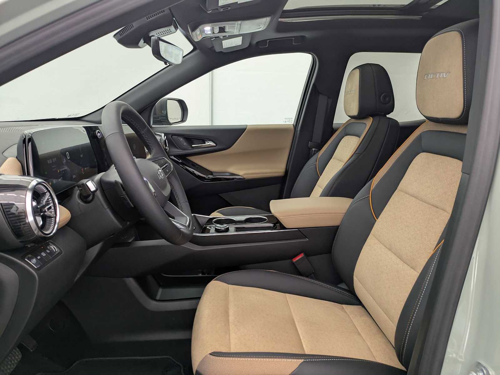 New 2026 Chevrolet Equinox ACTIV w/ Safety and Technology Package AWD/4WD image 18