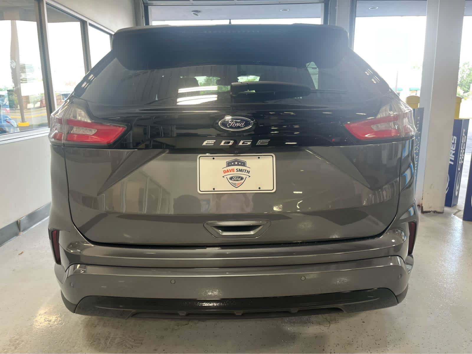 Certified 2024 Ford Edge ST-Line AWD/4WD image 7