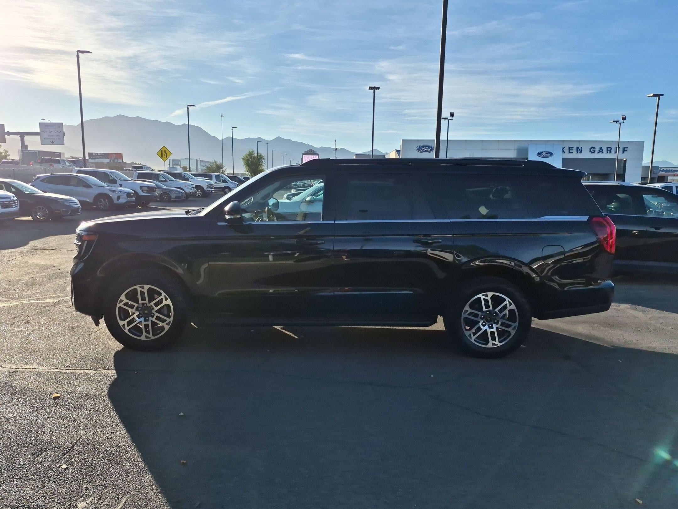 Used 2025 Ford Expedition Max Active AWD/4WD image 10
