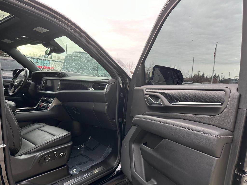 Used 2024 GMC Yukon Denali w/ Denali Reserve Package AWD/4WD image 46