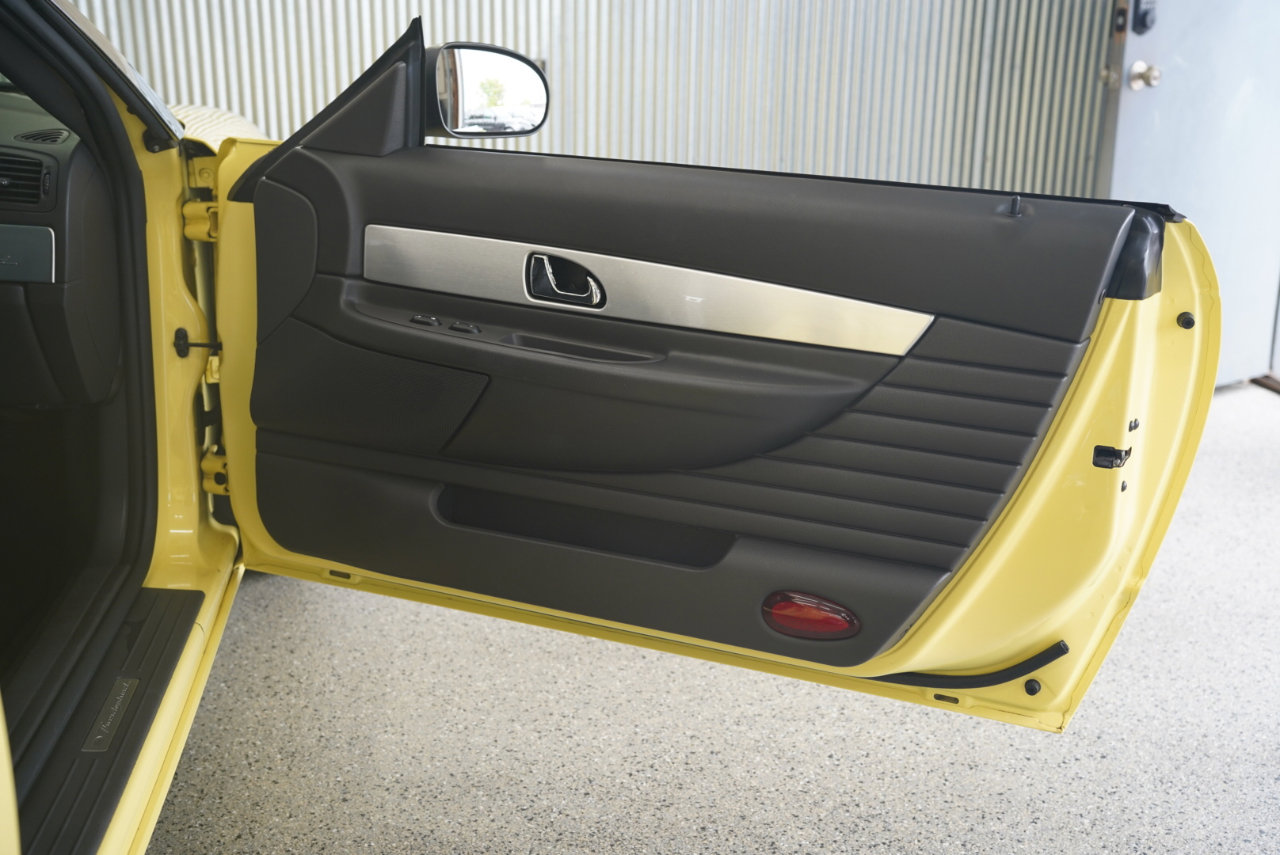 Used 2002 Ford Thunderbird image 29