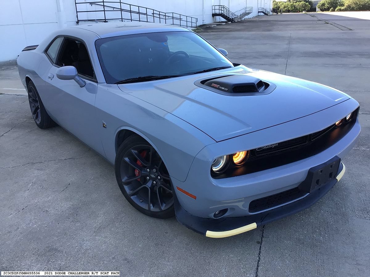 Used 2021 Dodge Challenger R/T Scat Pack w/ Shaker Package RWD image 4