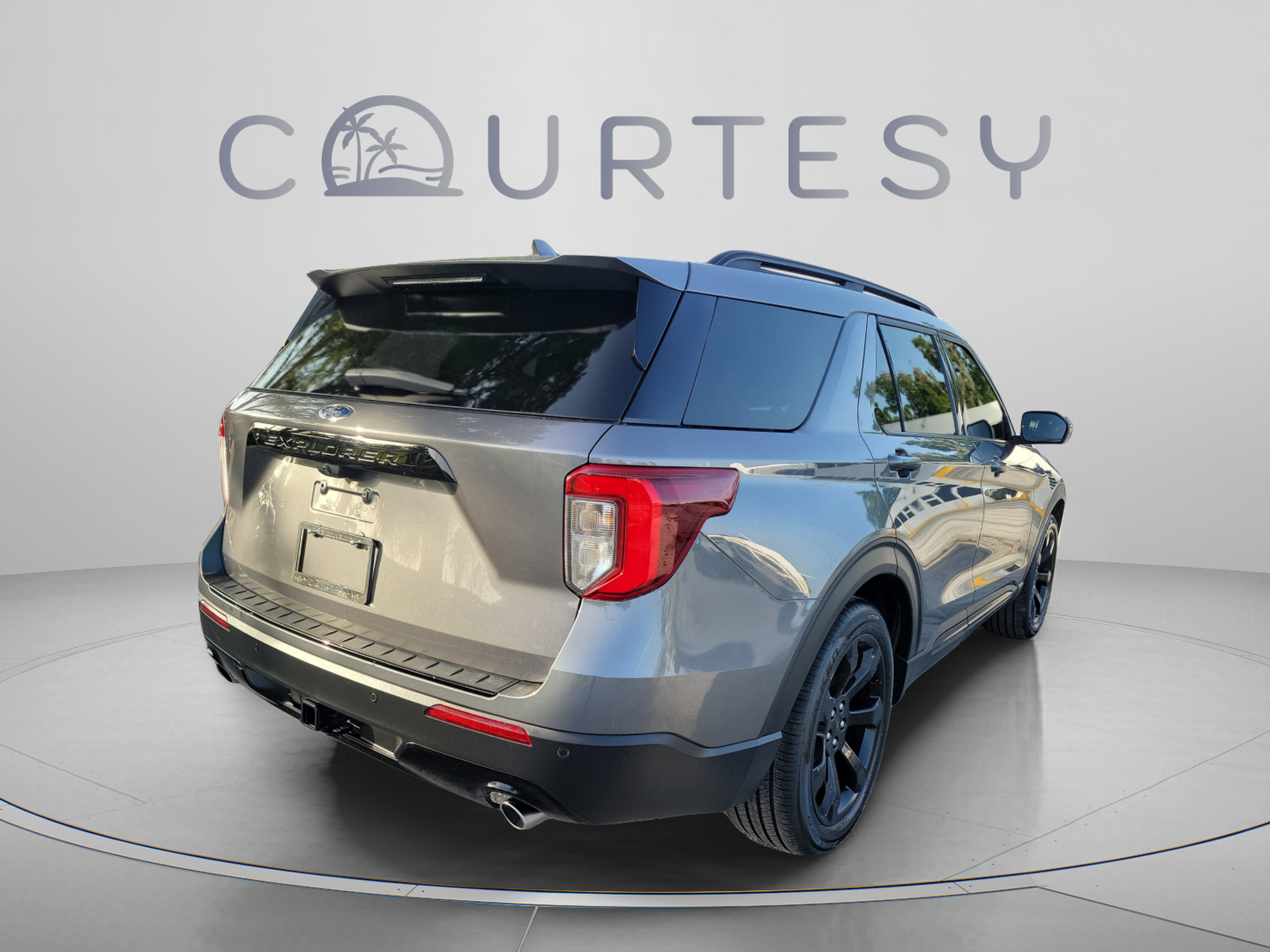 Used 2023 Ford Explorer ST-Line w/ Class IV Trailer Tow Package RWD image 14