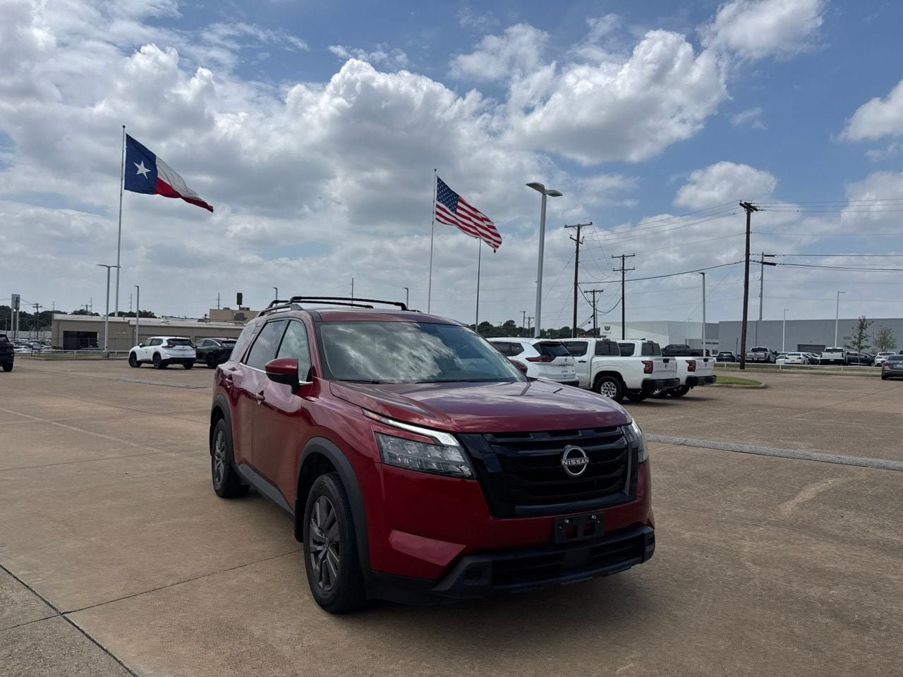 Certified 2023 Nissan Pathfinder SV w/ Lighting Package (N92) FWD image 2