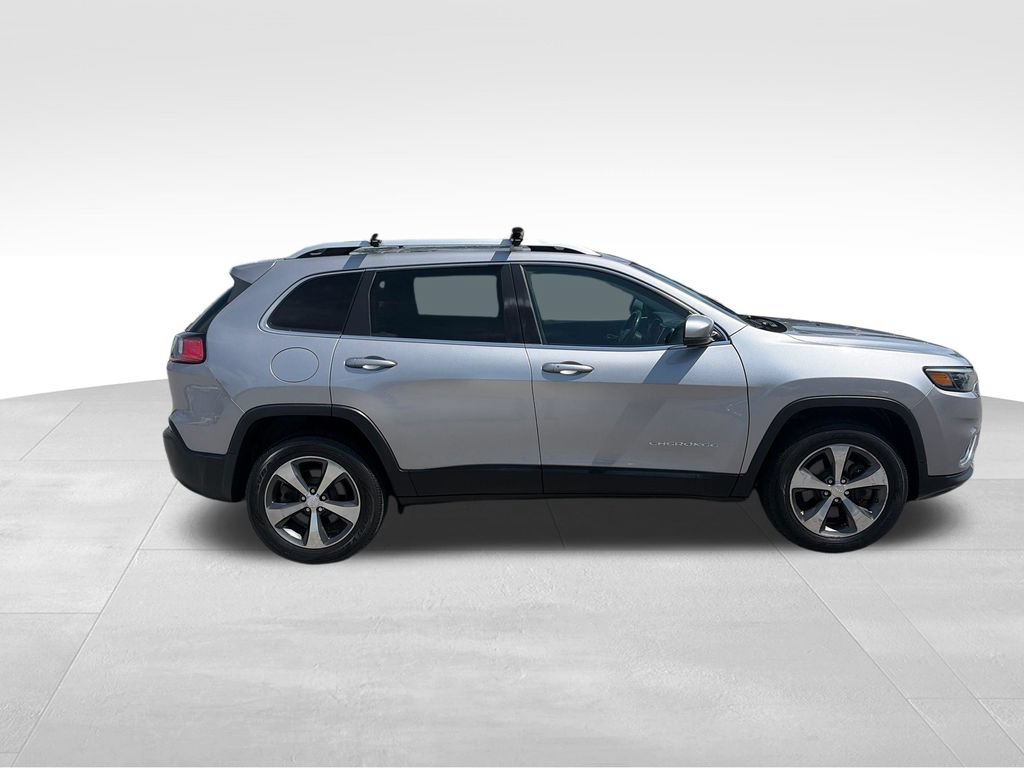 Used 2019 Jeep Cherokee Limited w/ Trailer Tow Group AWD/4WD image 7