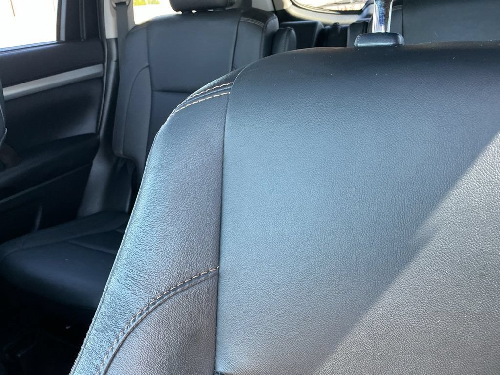 Used 2019 Toyota Highlander XLE AWD/4WD image 13
