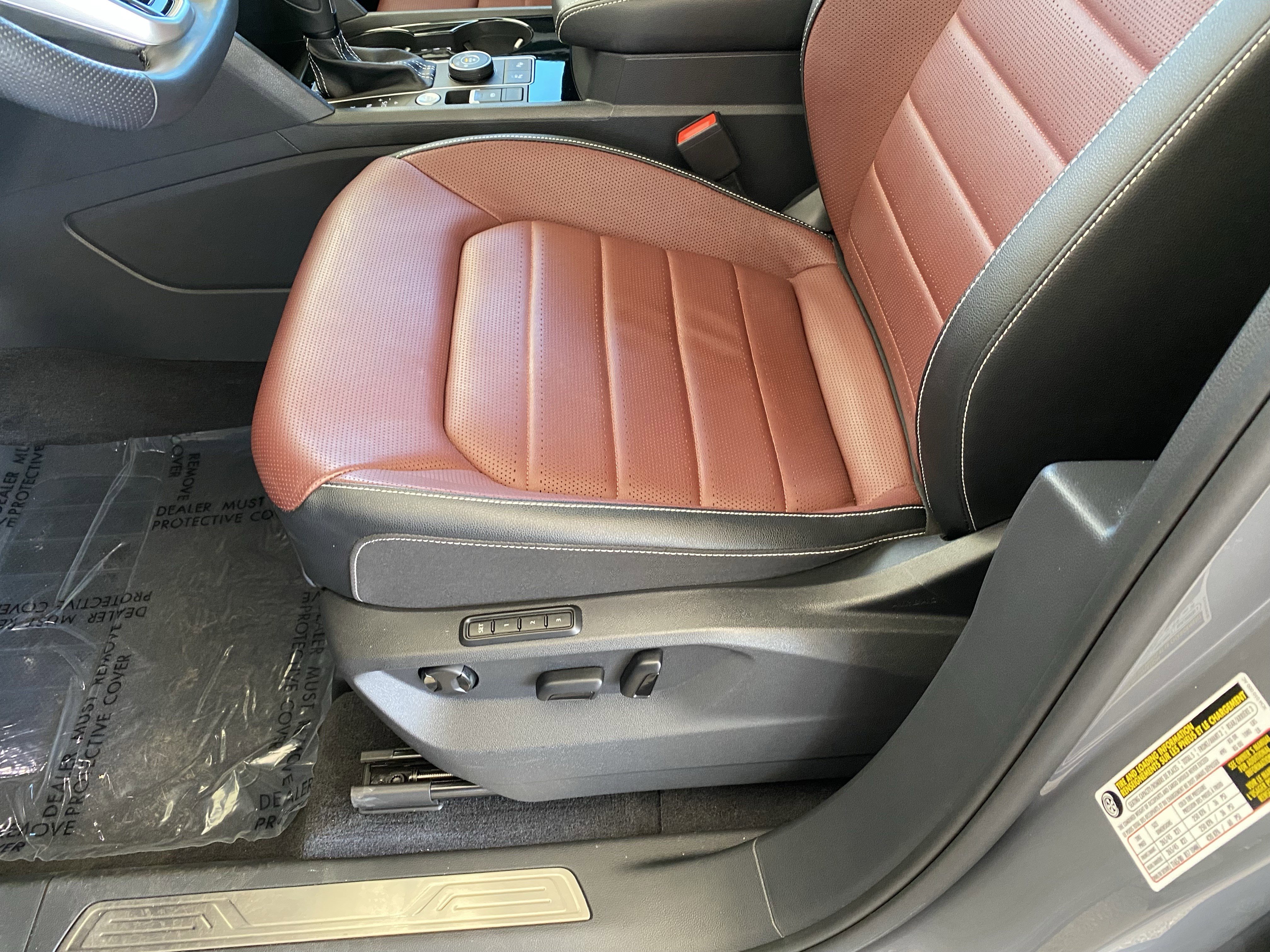 Certified 2023 Volkswagen Atlas Cross Sport SEL Premium R-Line AWD/4WD image 40