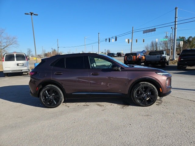 New 2025 Buick Envision Sport Touring image 5