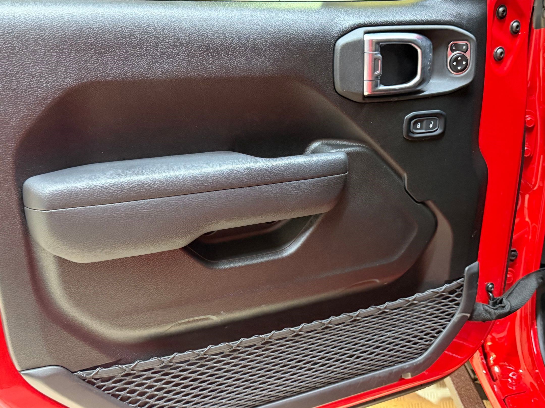 Used 2024 Jeep Wrangler Unlimited Rubicon 4xe w/ Safety Group image 13