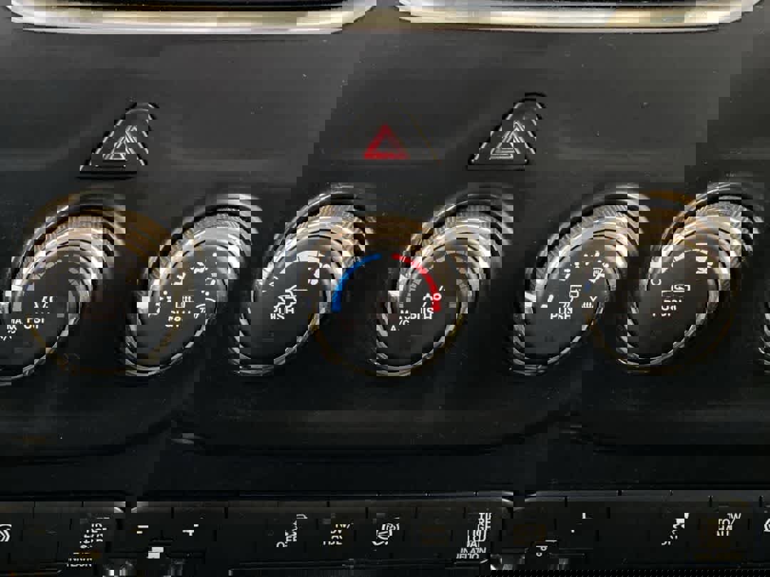 Used 2013 RAM 2500 Tradesman w/ Chrome Appearance Group image 20