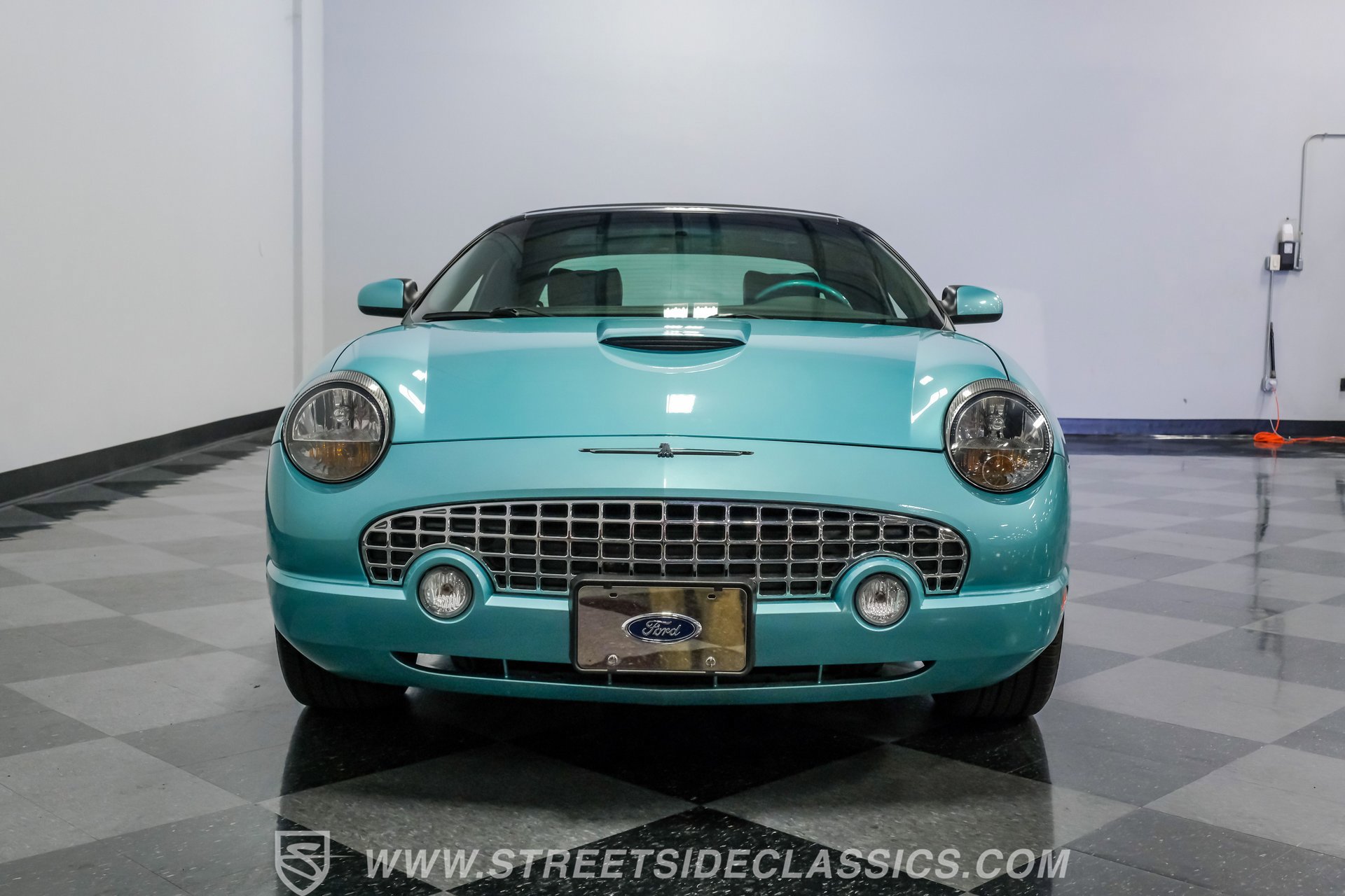 Used 2002 Ford Thunderbird RWD image 17