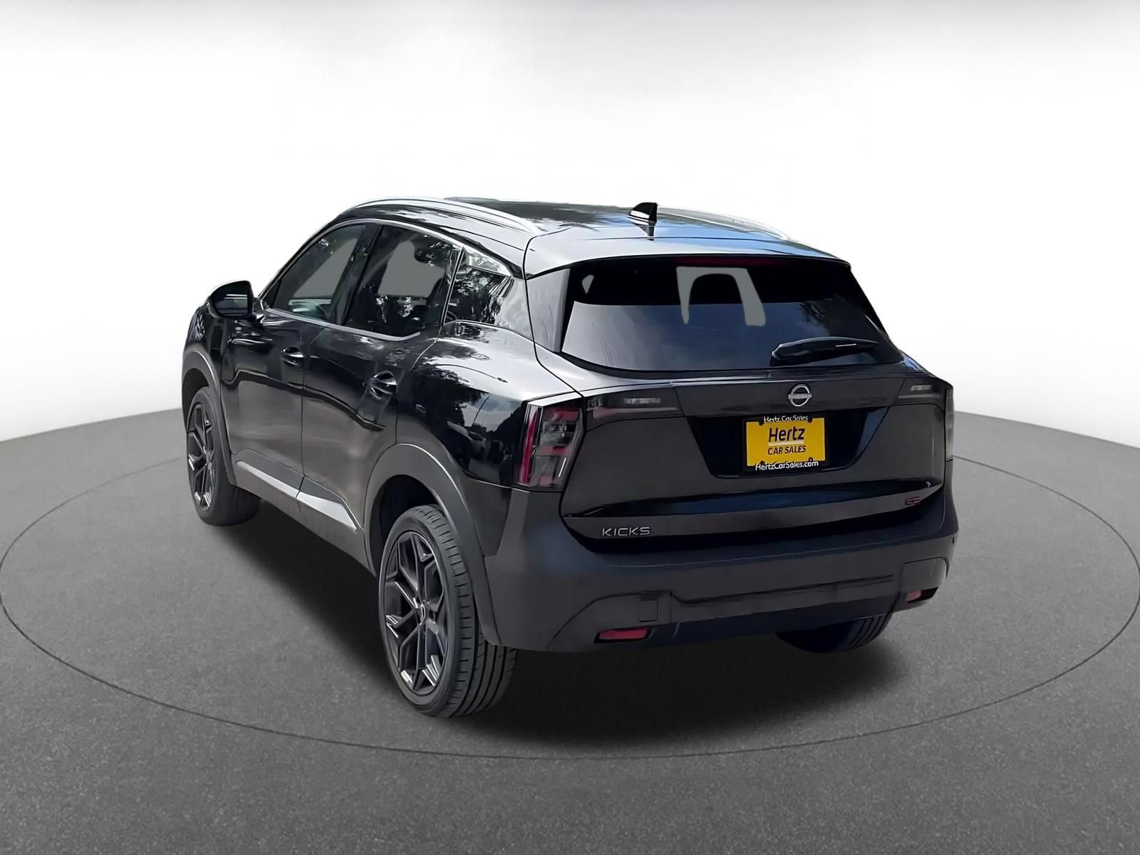 Used 2026 Nissan Kicks SR FWD image 10