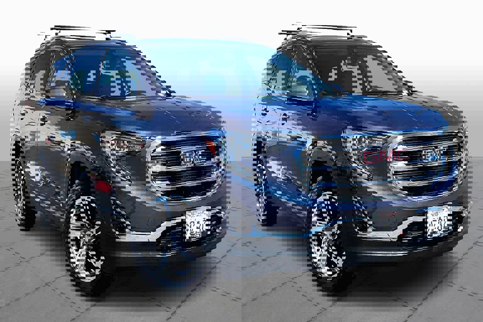 Used 2019 GMC Terrain SLT w/ Preferred Package image 2