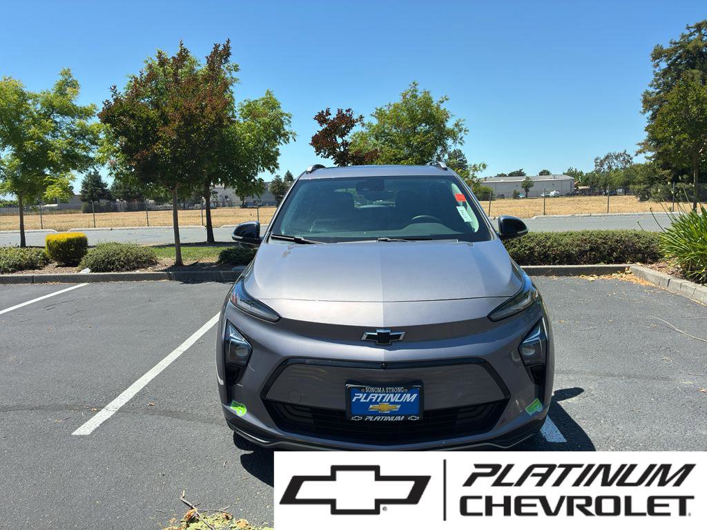 Used 2023 Chevrolet Bolt EUV Premier w/ Sun & Sound Package FWD image 1