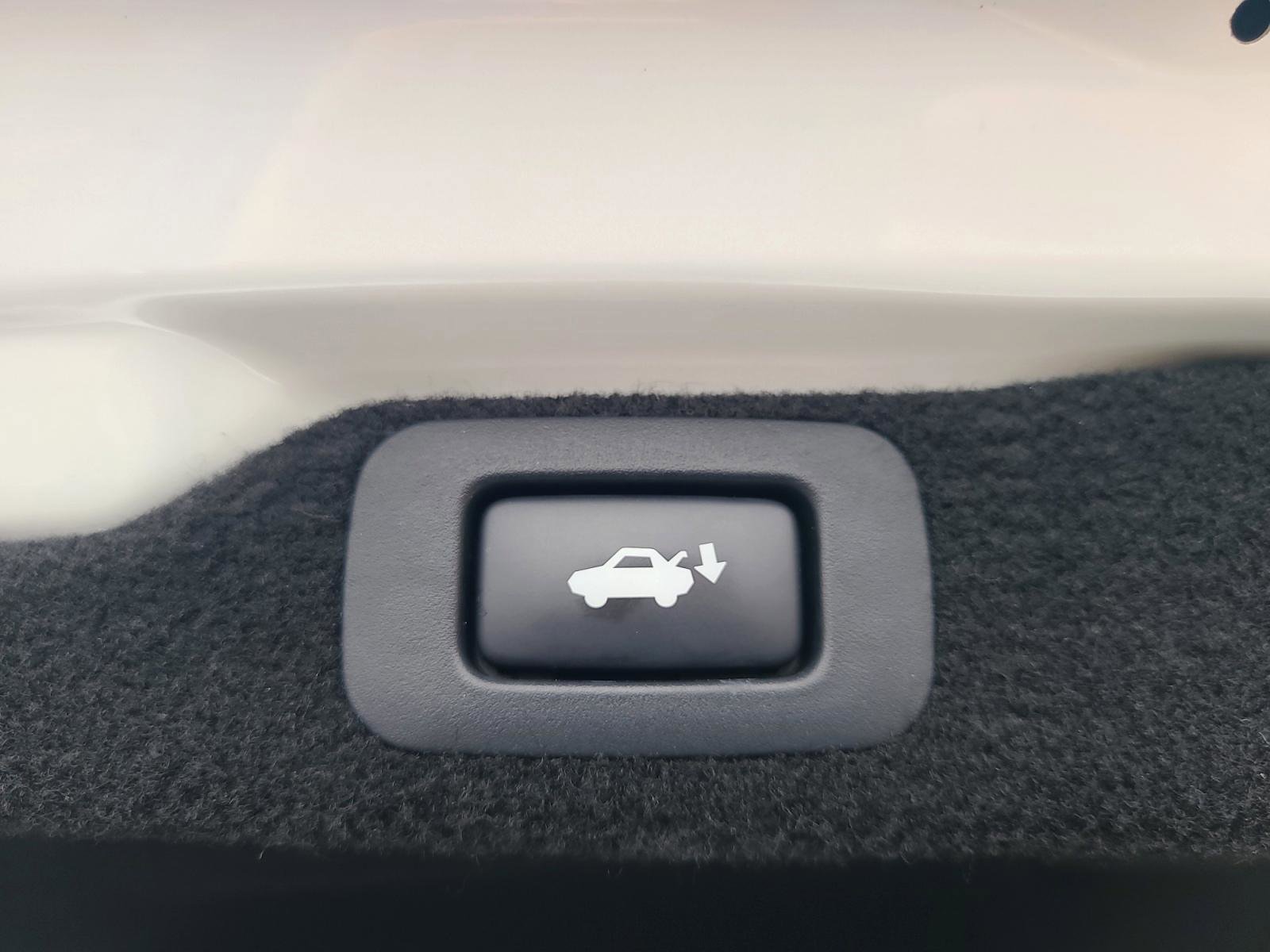 Used 2017 Lexus GS 200t w/ Premium Package image 20