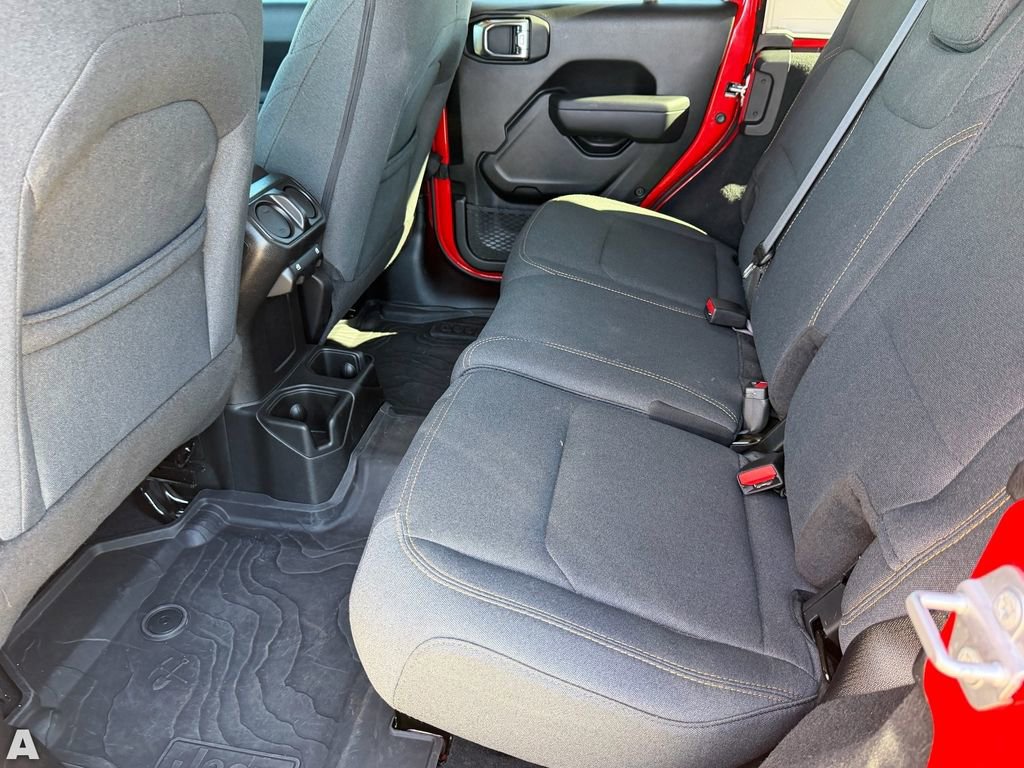 Used 2025 Jeep Wrangler Sport S image 15