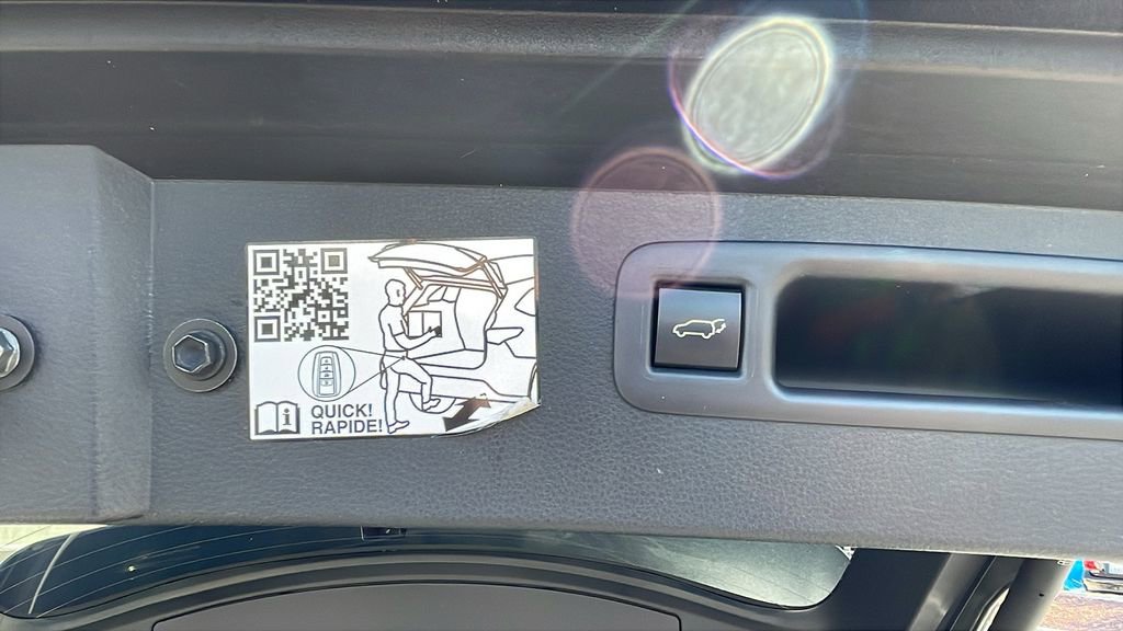 Used 2024 Toyota Highlander Limited AWD/4WD image 34