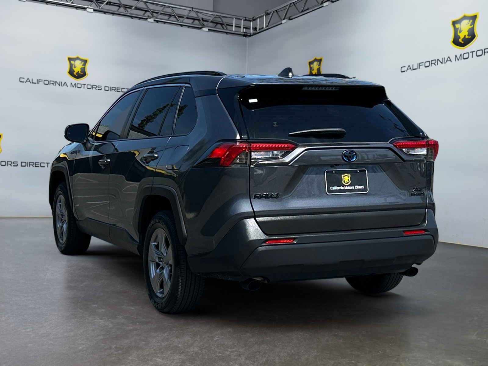 Used 2023 Toyota RAV4 XLE image 3